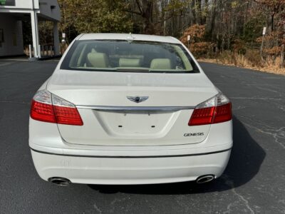 2011 HYUNDAI GENESIS