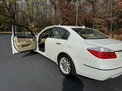 2011 HYUNDAI GENESIS